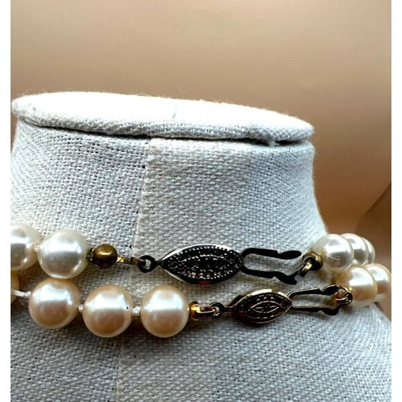 Vintage-Inspired 2 Strands of Glass Pearl Necklaces With Knotted Beads. A59 - Picture 9 of 12